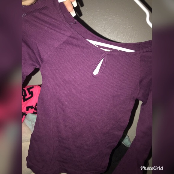 Tops - Picture 2 of 2